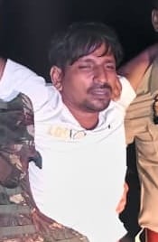 कप्तानगंज में पुलिस मुठभेड़ में पुलिस की गोली से घायल दोनों आरोपी। स्रोत - पुलिस