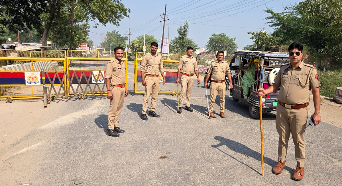 Bulandshahar News: शहर में भारी वाहनों की नो-एंट्री....फिर भी लगा जाम, लोगों को हुई परेशानी