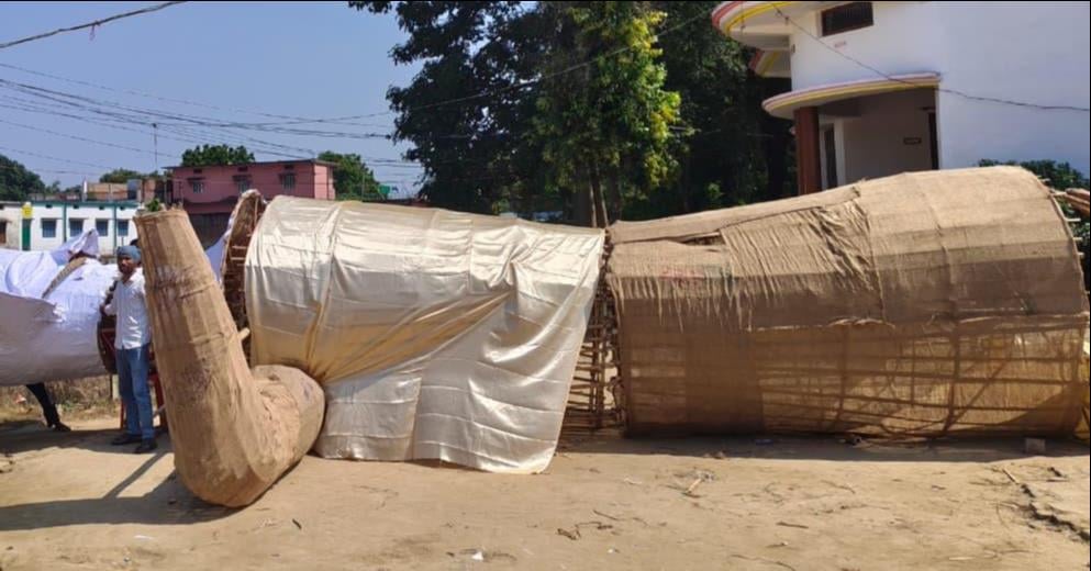 Ballia News: कहीं 50 तो कहीं 25 फीट ऊंचा रावण, ग्रीन पटाखों से होगा दहन
