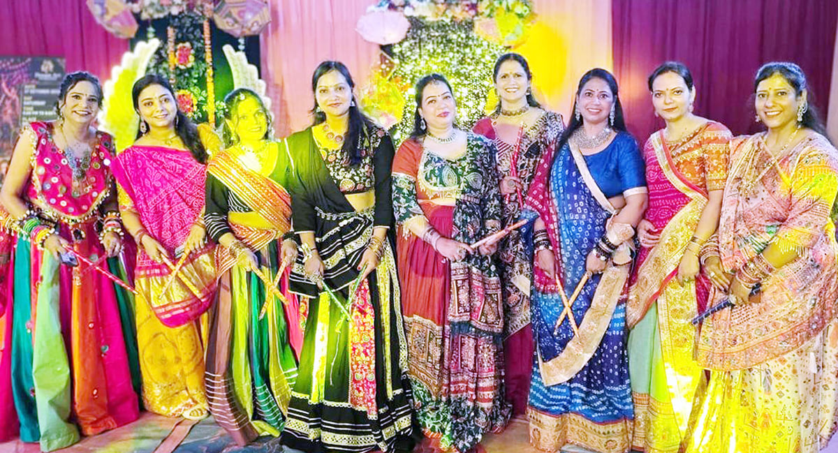 Shahjahanpur News: कौशिकी गुप्ता चुनी गईं डांडिया क्वीन