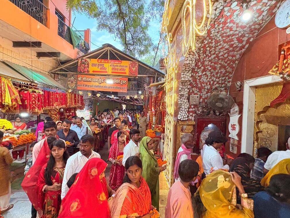 Jaunpur News: सिद्धिदात्री स्वरूप में माता शीतला के 35 हजार भक्तों ने किए दर्शन-पूजन