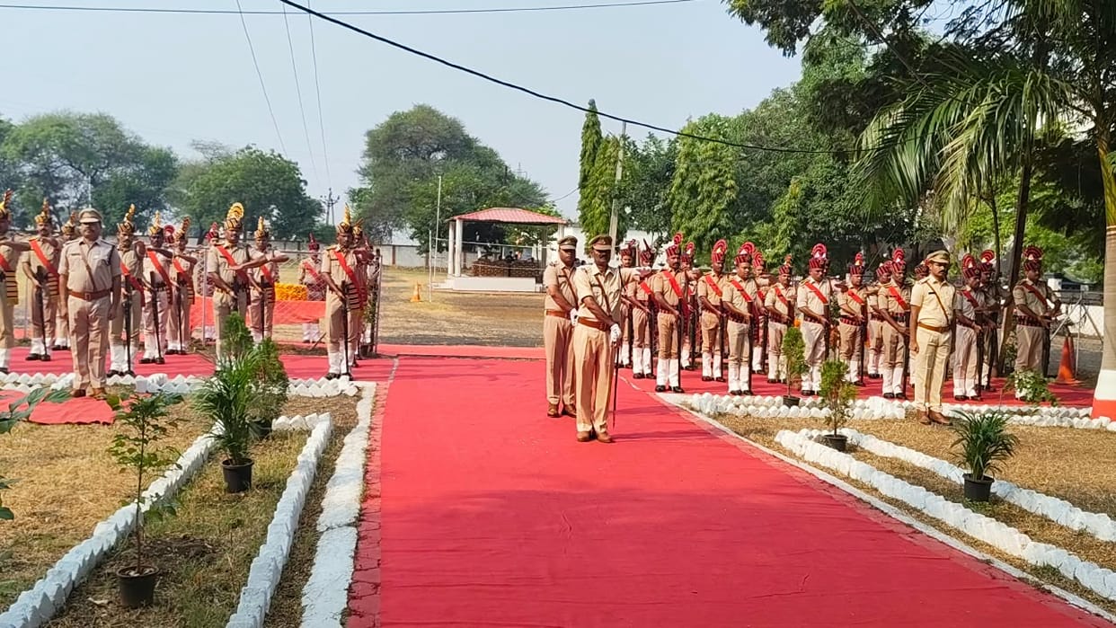 Harda Police paid homage to the martyrs on Police Memorial Day
