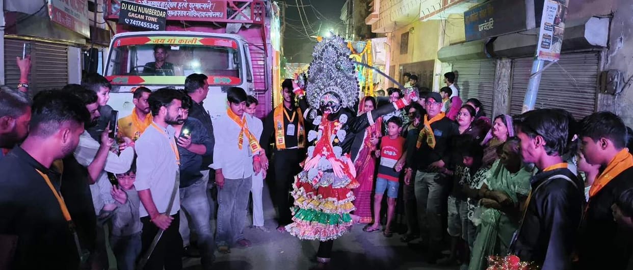 Tableaux were the center of attraction in the Shri Ram wedding procession.