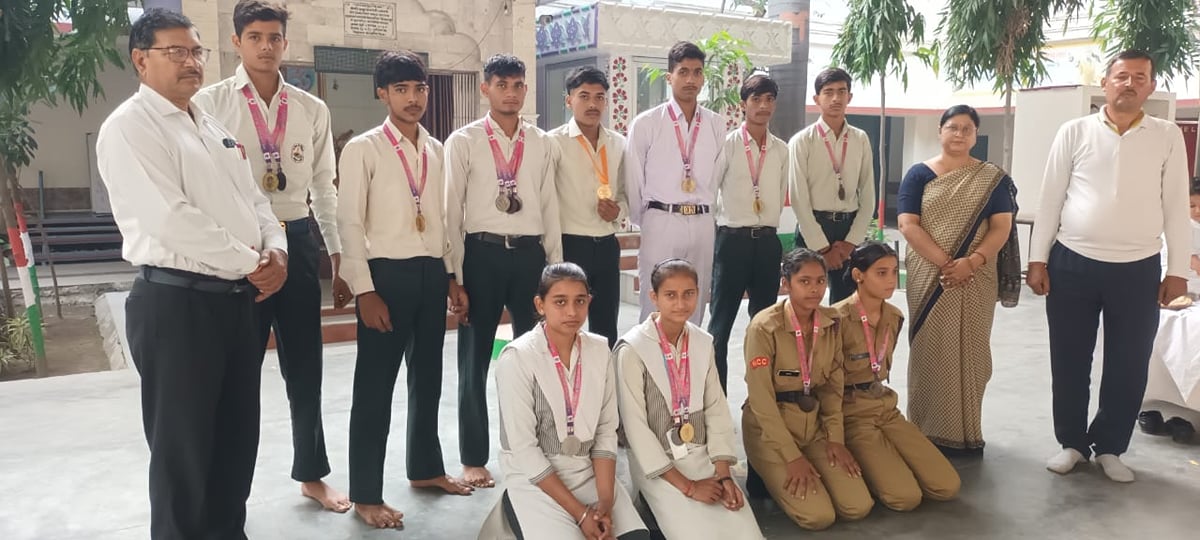 Bulandshahar News: प्रांतीय एथलेटिक्स में सूरजभान सरस्वती विद्या मंदिर ने जीते 22 पदक
