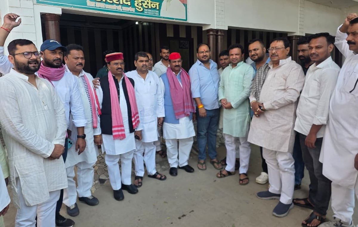 Gonda News: बूथ प्रभारियों के कामकाज की समीक्षा