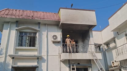 गयाजी सर्किट हाउस के कमरा नंबर तीन में एसी ब्लास्ट से लगी आग।