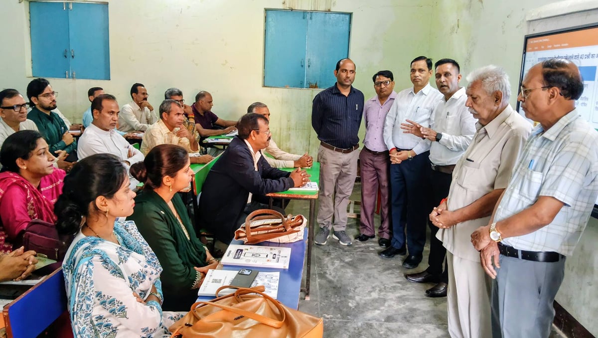 Meerut News: जनगणना-2027 के द्वितीय चरण के लिए प्रशिक्षण शुरू