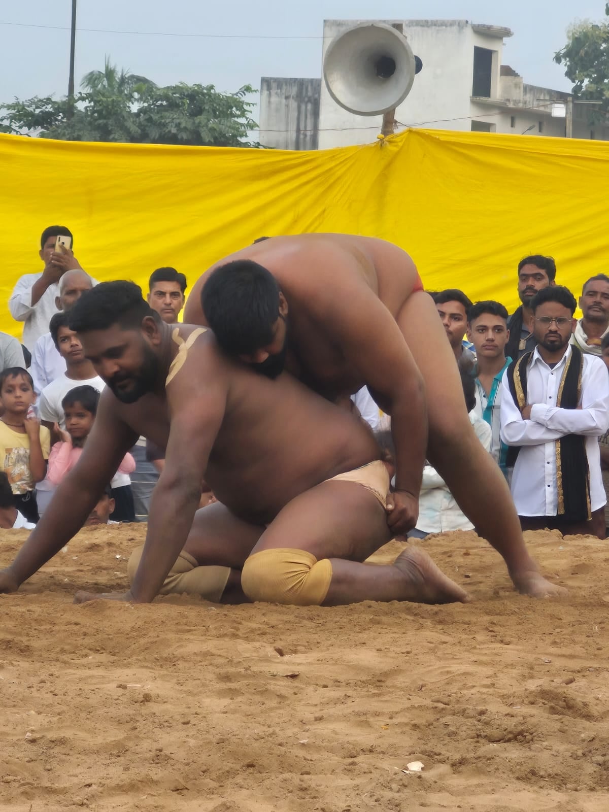Shahjahanpur News: फुरकान ने बादल और राज्यपाल ने राजू पहलवान को दी शिकस्त