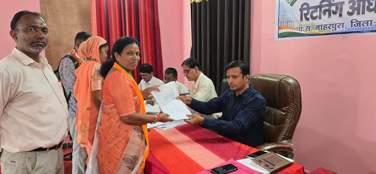 Banswara: Former Zila Pramukh Resham Malviya Joins Panchayat Samiti Race; Dungarpur Votes Today