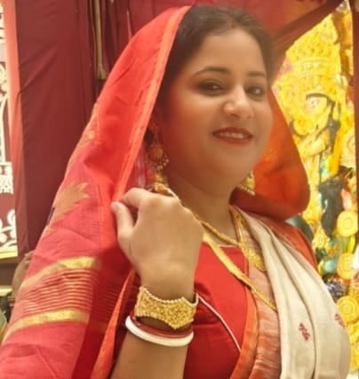 Noida News: सिंदूर खेला के बाद मां दुर्गा को विदाई