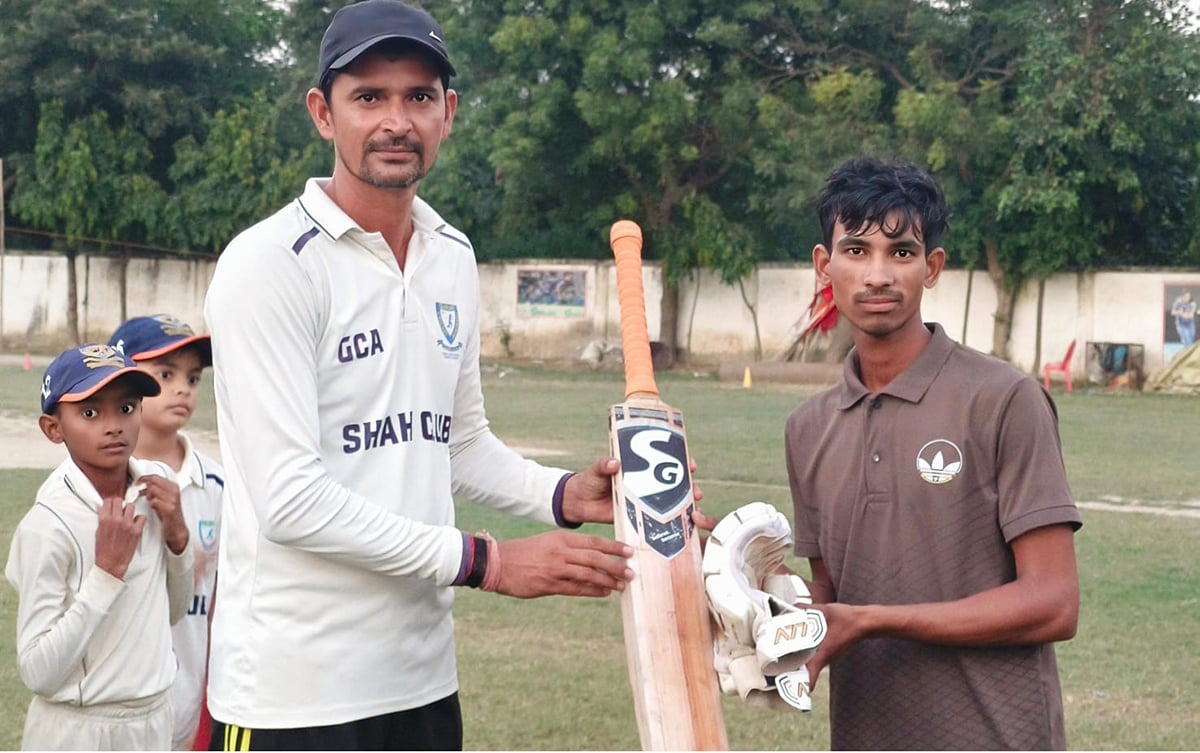 Shahjahanpur News: शाहजहांपुर वेटरन ने ओसीएफ को सात विकेट से हराया