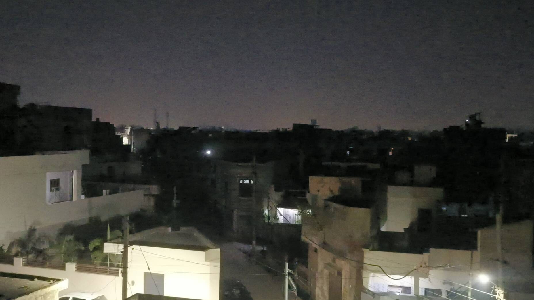 अंबाला कैंट में अंधेरा। संवाद
