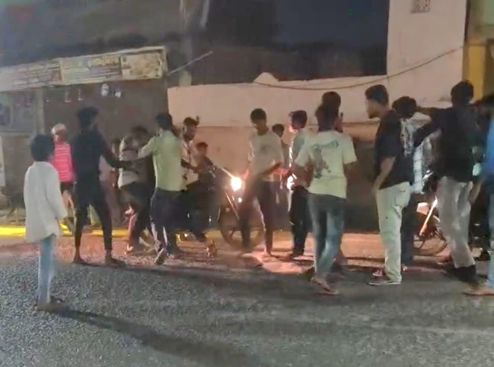 Hamirpur News: गैंग के सदस्यों ने दो भाइयों को पीटा