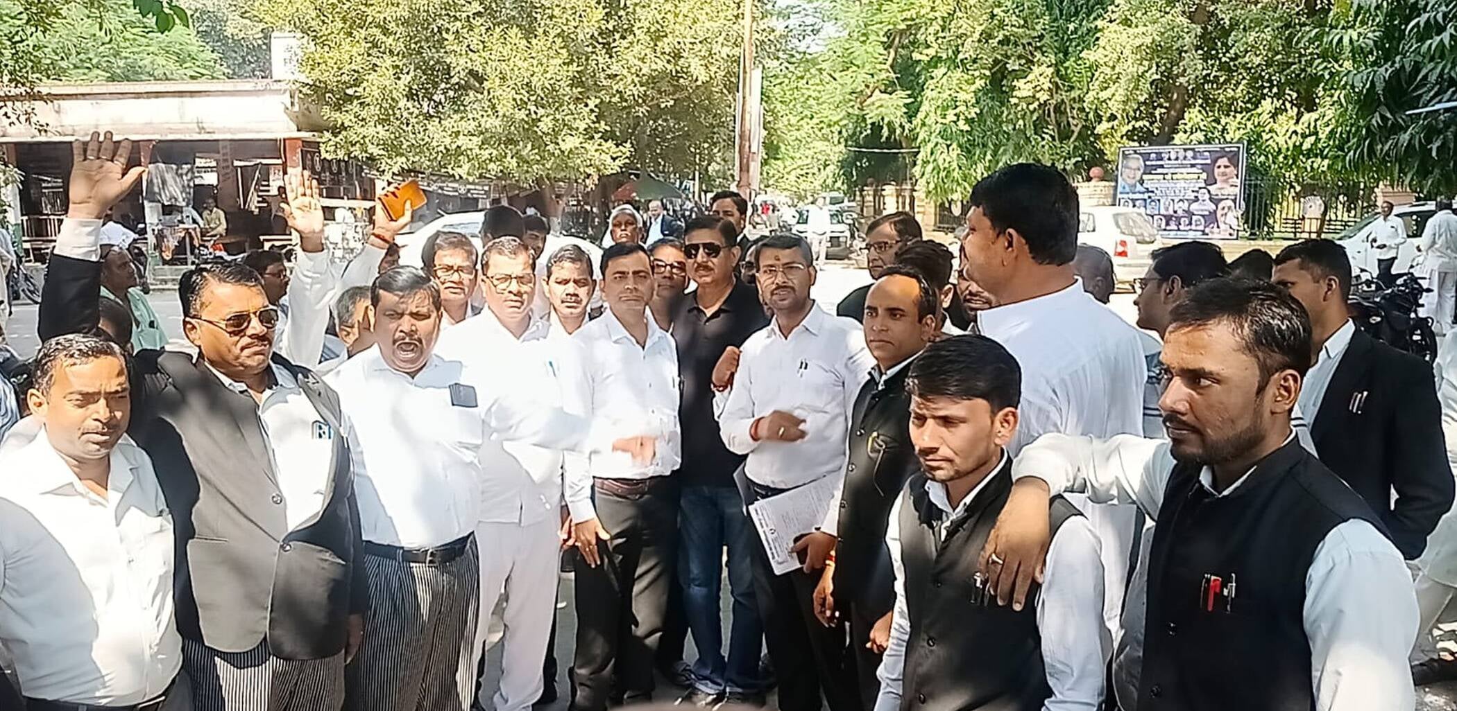 Protest over six demands, including the implementation of an Advocates' Protection Act