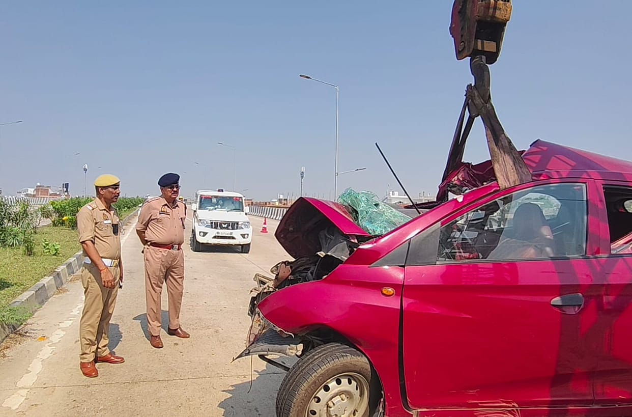 Bank manager's car crashes into vehicle ahead after he dozes off; he dies