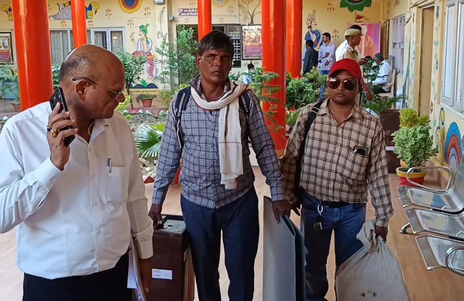 Ambedkar Nagar News: 2891 शिक्षक मतदाता आज चुनेंगे अपना एमएलसी