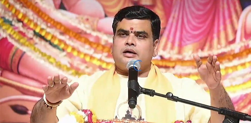 जड़ों और संस्कारों से दूर होना स्वयं, परिवार और देश के लिए घातक :  शांतनु महाराज