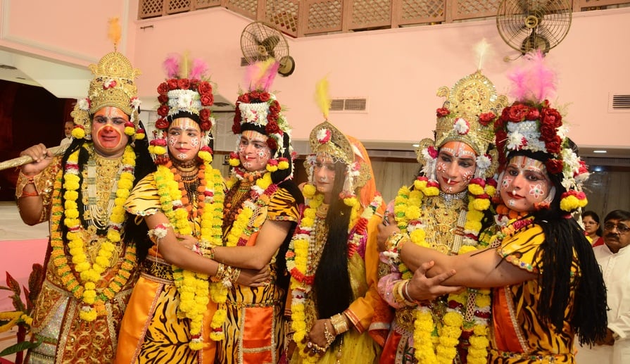 Kanpur News: राम और भरत का मिलाप पर देख भीगीं आंखें, शोभायात्रा पर लोगों ने बरसाए फूल