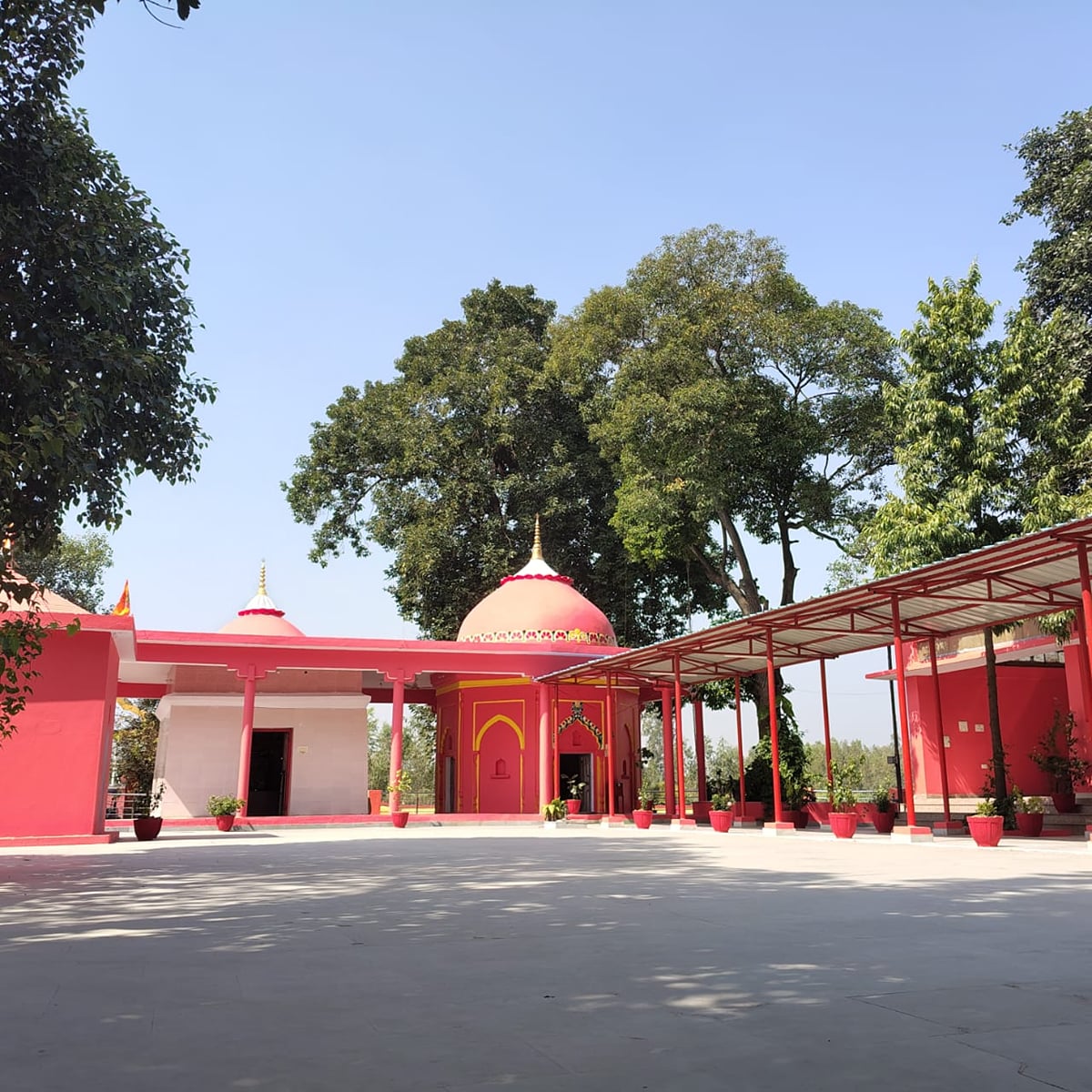 Pilibhit News: तीन को सीएम के आने की संभावना, आश्रम में तैयारियां तेज
