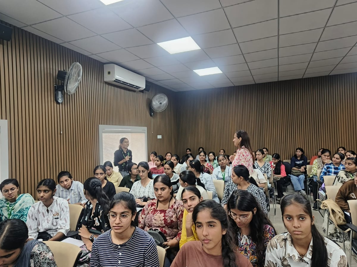 Kaithal News: आरकेएसडी में जेन एआई रेडी नारी कार्यक्रम शुरू