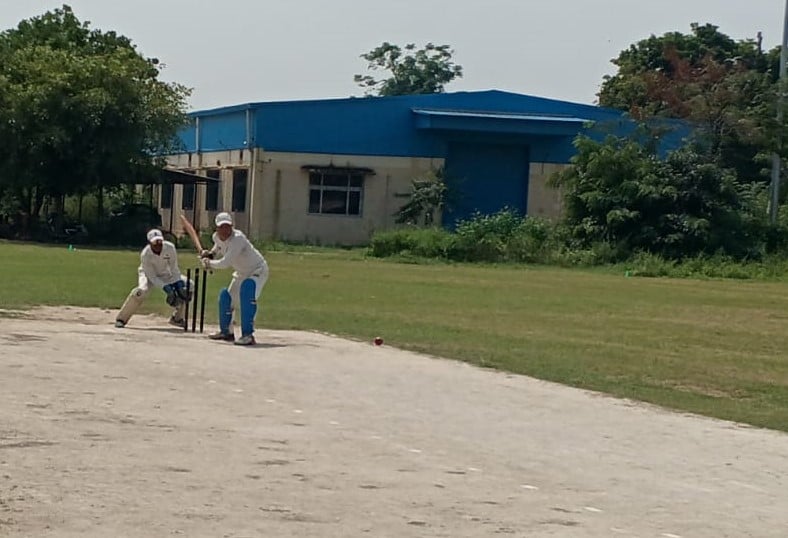 Shahjahanpur News: इरफान रजा की अर्धशतकीय पारी से शाहजहांपुर वेटरन ने दर्ज की जीत