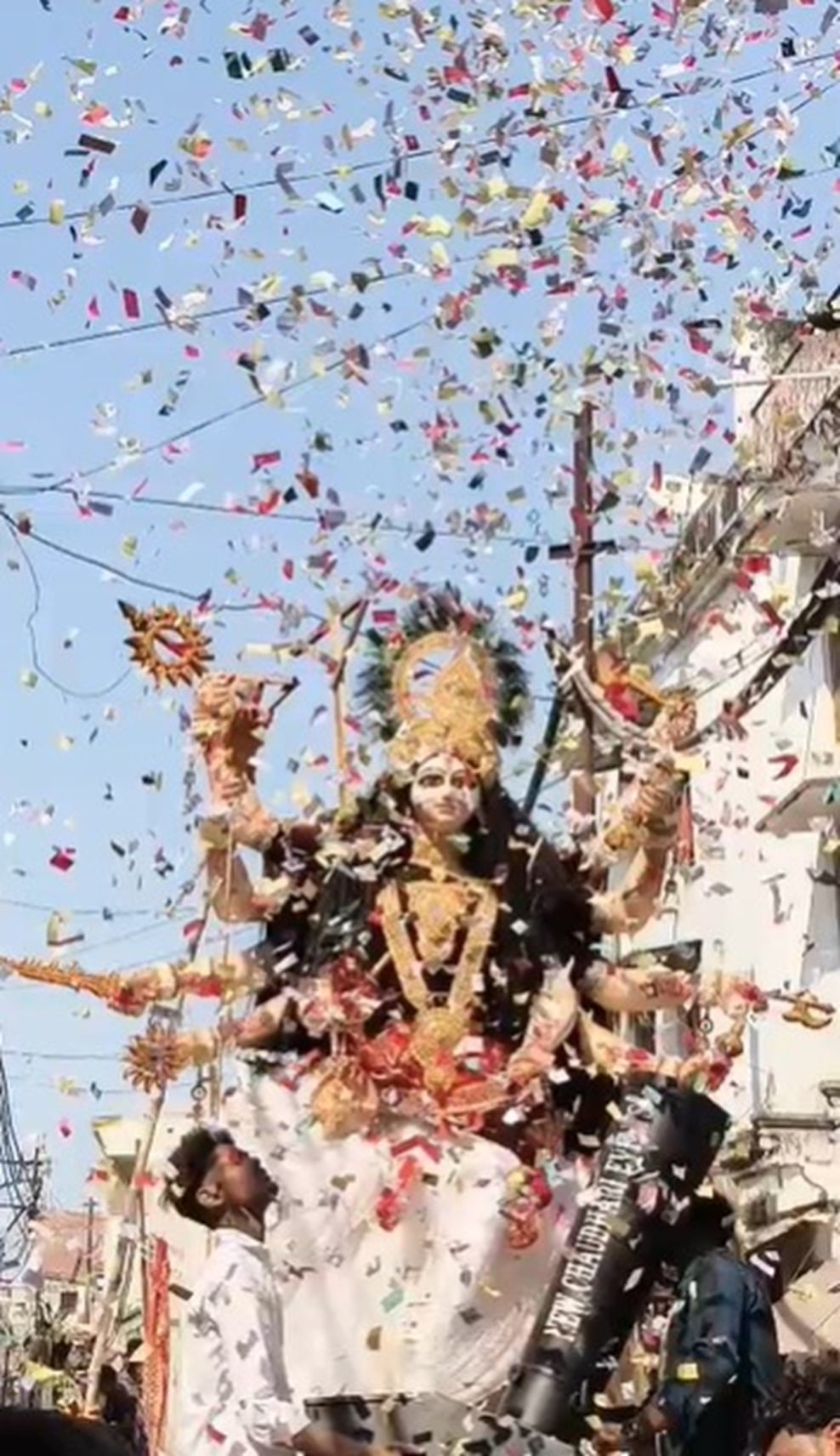 Ghazipur News: गाजे-बाजे के साथ हुआ 68 प्रतिमाओं का विसर्जन