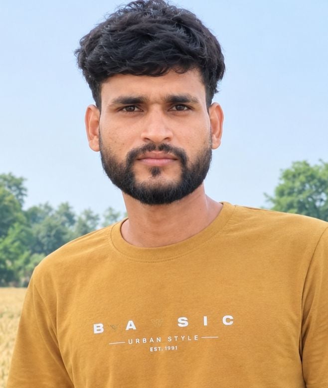 Firozabad News: वाहन में घुसी कार, चालक की मौत, तीन गंभीर घायल