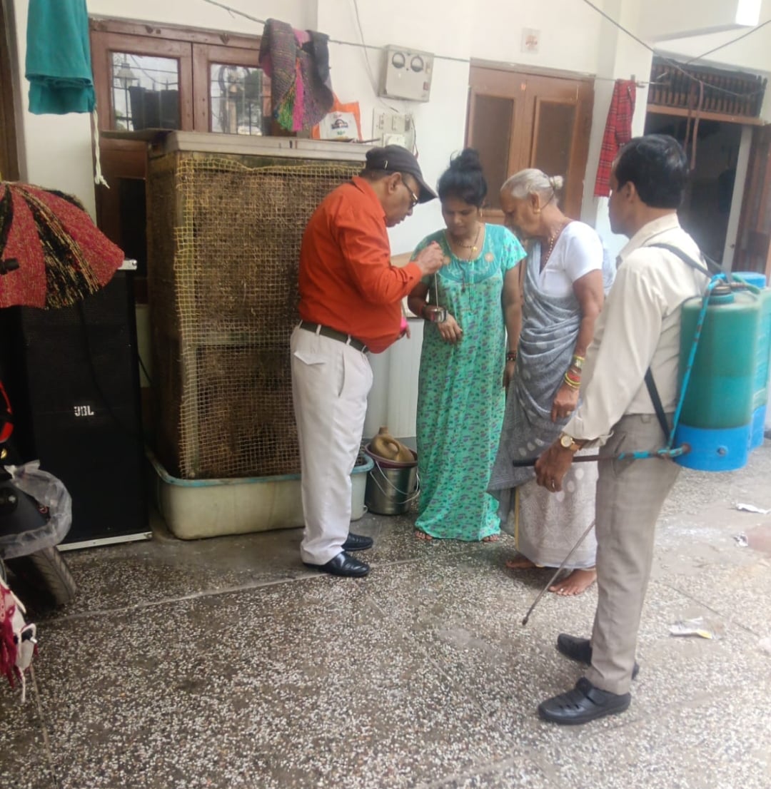 Agra News: डेंगू के तीन मरीज मिले, 23 घरों में मिला लार्वा