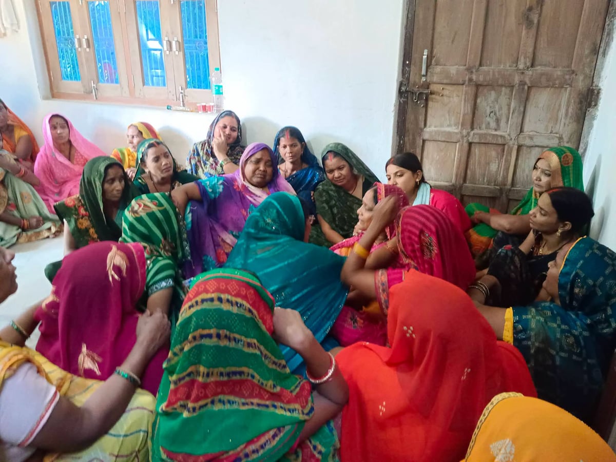 Ghazipur News: वाहन के धक्के से साइकिल सवार पान दुकानदार की मौत