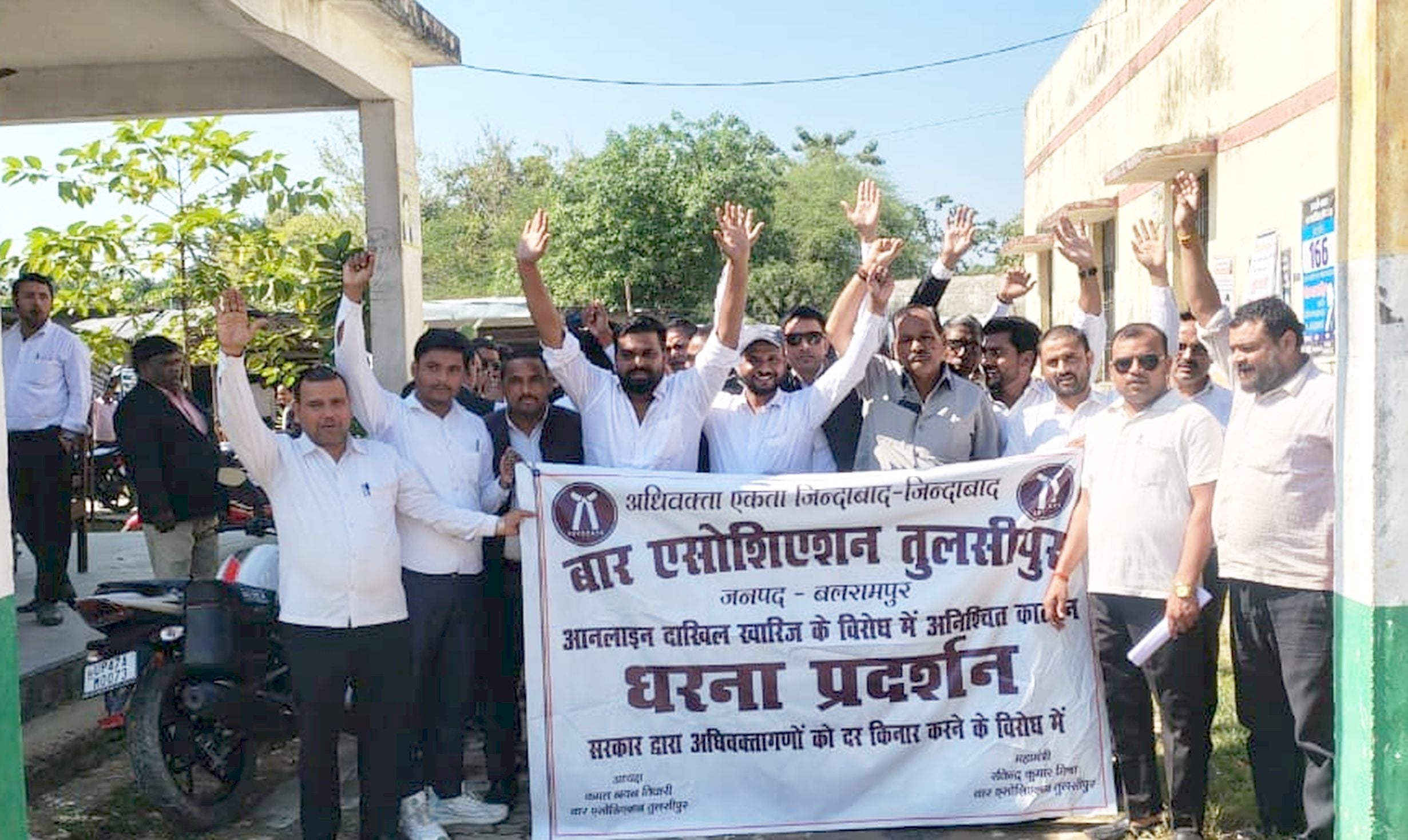 Lawyers' agitation hinges on the initiative for talks with the DM