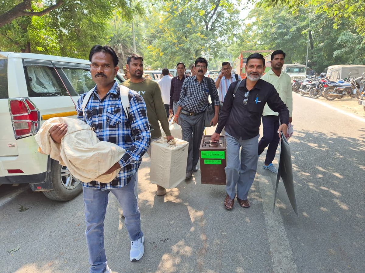 Jalaun News: स्नातक निर्वाचन के लिए आज 20,999 मतदाता करेंगे वोट