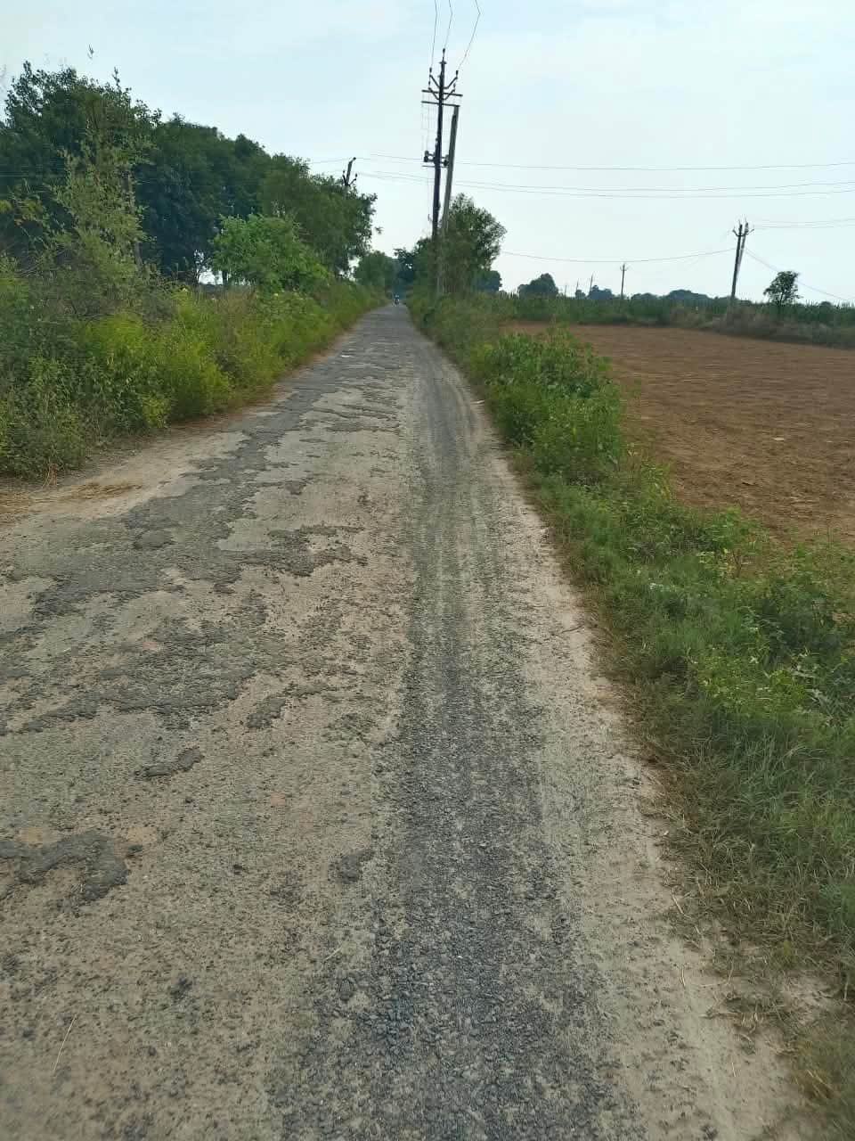 Roads caught between two departments; residents of 50 villages face hardship