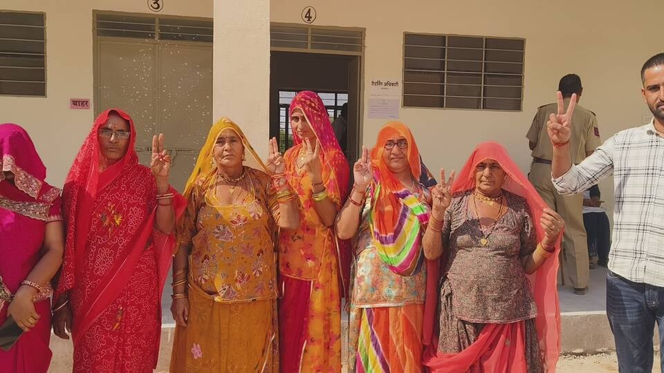राजस्थान पंचायत चुनाव: बेनीवाल परिवार की सियासी जंग, पैतृक गांव में सरपंच पद के लिए दो सगी बहनें आमने-सामने