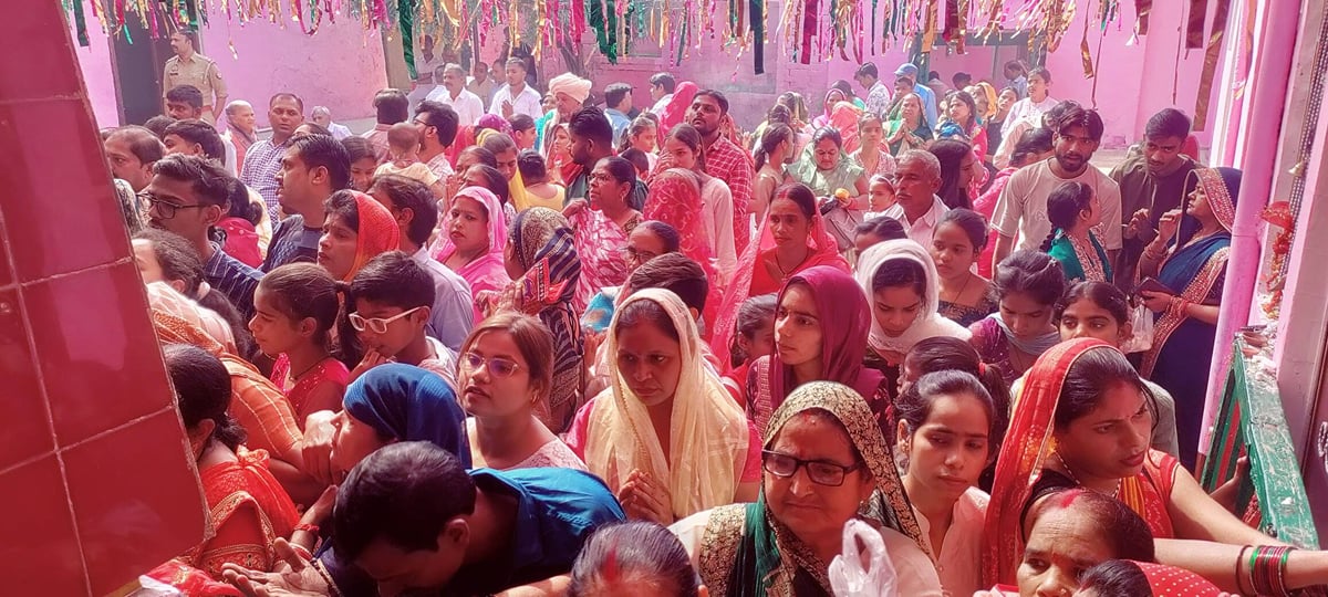Shahjahanpur News: ऐतिहासिक देवी मंदिर के कपाट फिर छह माह के लिए बंद हुए