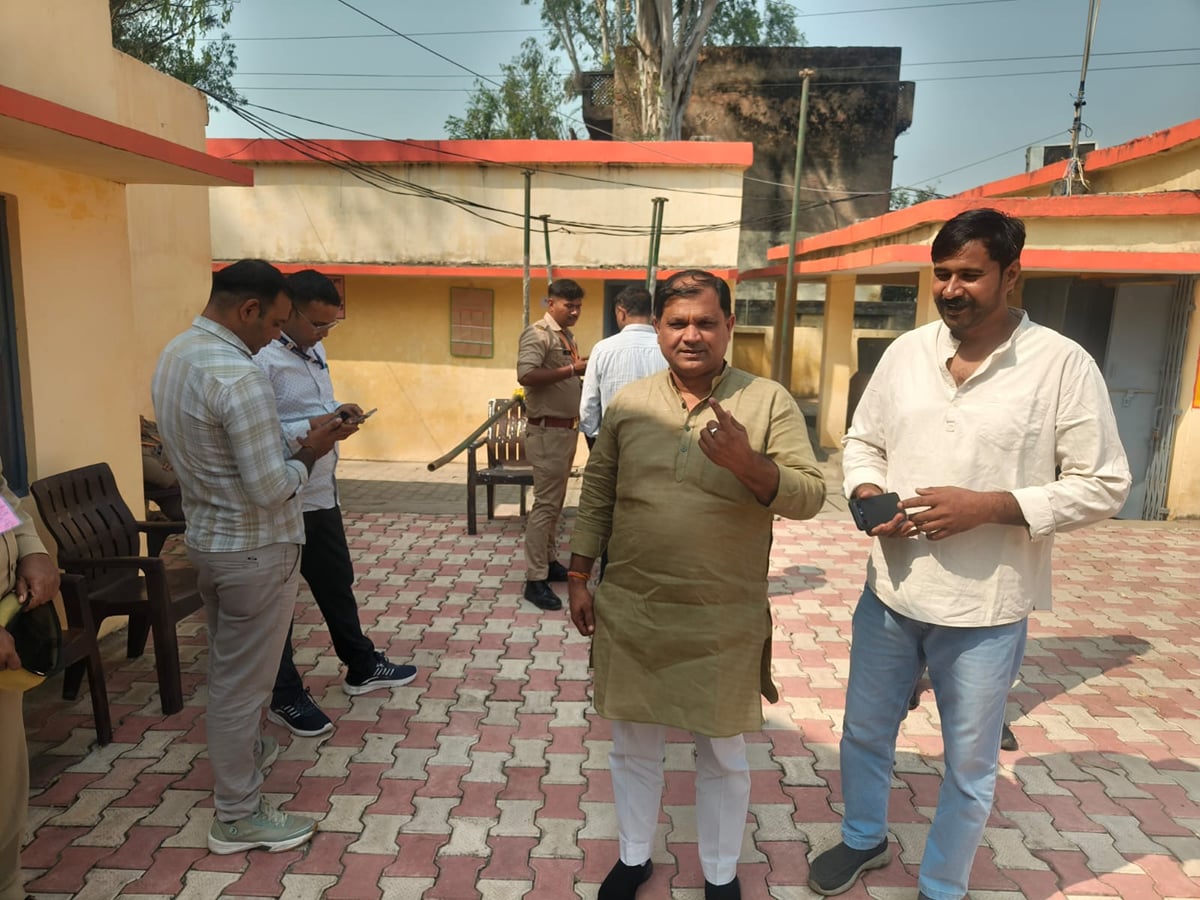 Meerut News: खरखौदा में शिक्षक एमएलसी के 50.63 और स्नातक के 37.68 प्रतिशत मतदाताओं ने डाले वोट