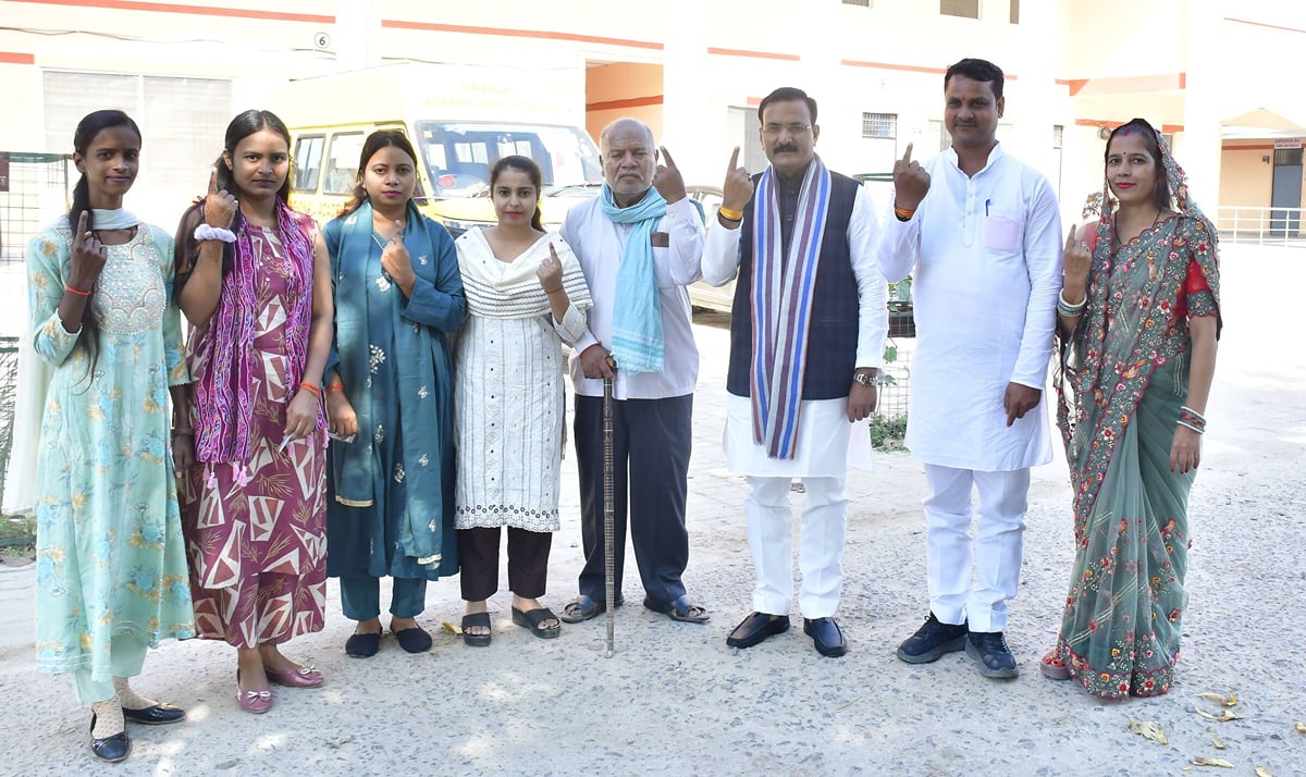 Siddharthnagar News: बढ़नी में अधिक, नौगढ़ में कम मतदान