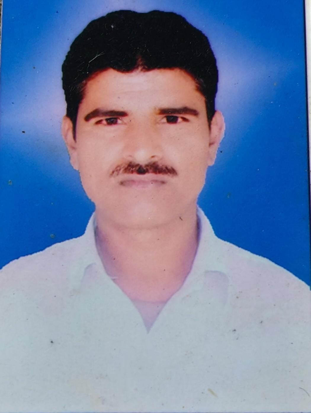 Jaunpur News: शीशम के पेड़ से रस्सी के सहारे लटका मिला अधेड़ का शव