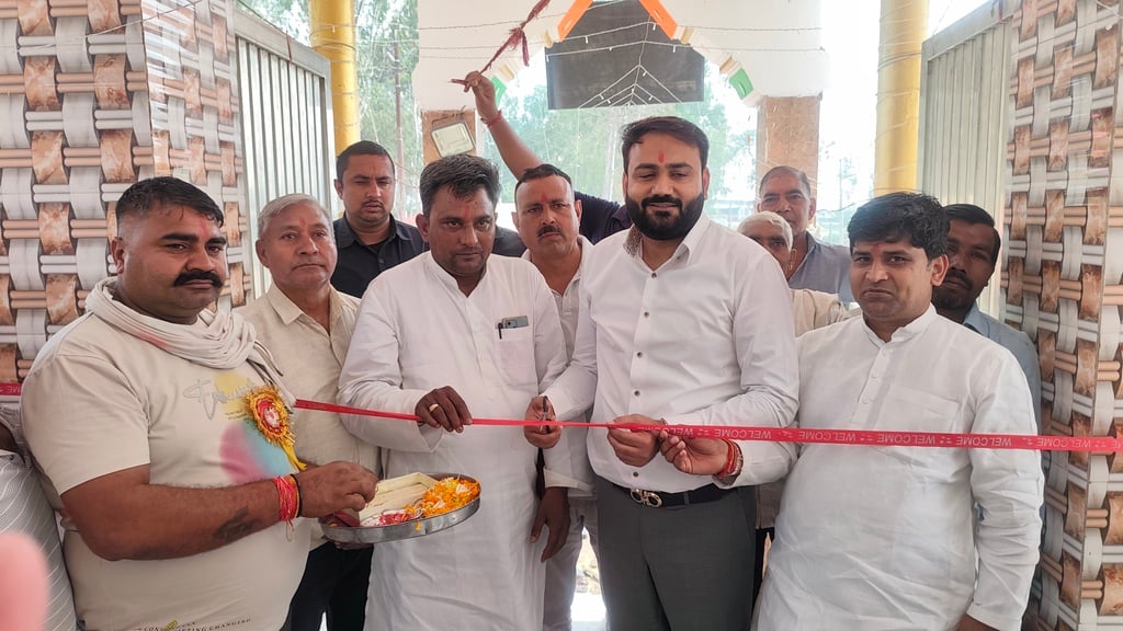Meerut News: खिवाई में शाकंभरी देवी मेले का शुभारंभ, हजारों श्रद्धालु पहुंचे