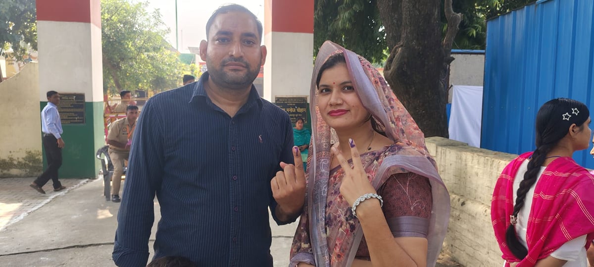 Meerut News: सरूरपुर में विधान परिषद की शिक्षक-स्नातक सीटों पर मतदान