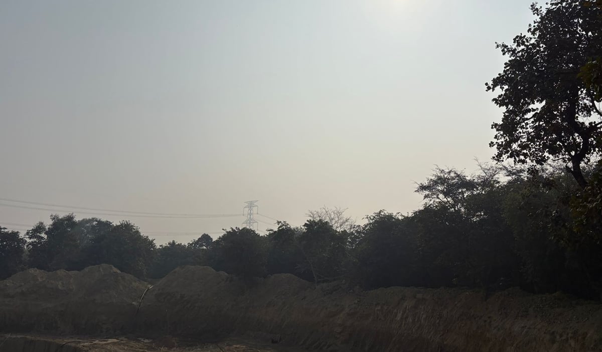 Bhadohi News: 19 किलोमीटर प्रति घंटे की रफ्तार से चलीं हवाएं, बढ़ी सिहरन