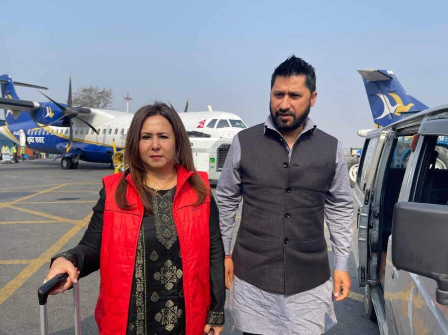 धनगढ़ी विमान स्थल पर पहुंचे पूर्व गृहमंत्री रवि लामीछाने। स्रोत : सोशल मीडिया