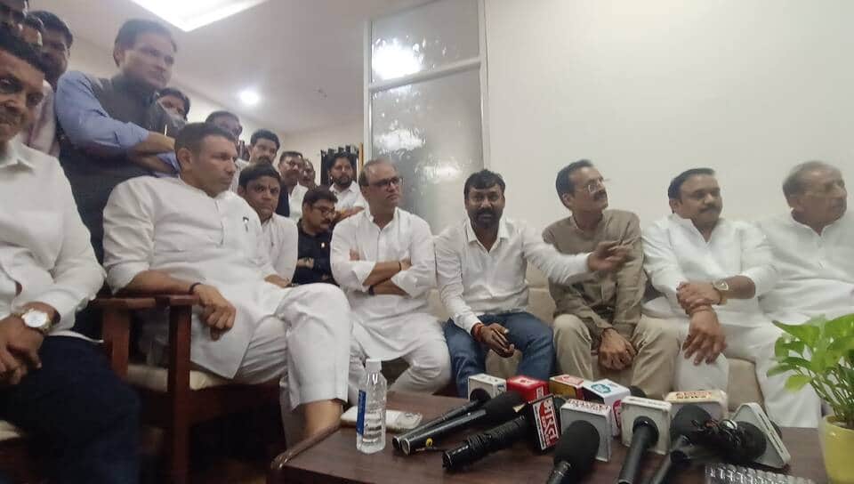 Series of deaths in Chandana-Bijana: PCC Chief Jitu Patwari visits the affected families