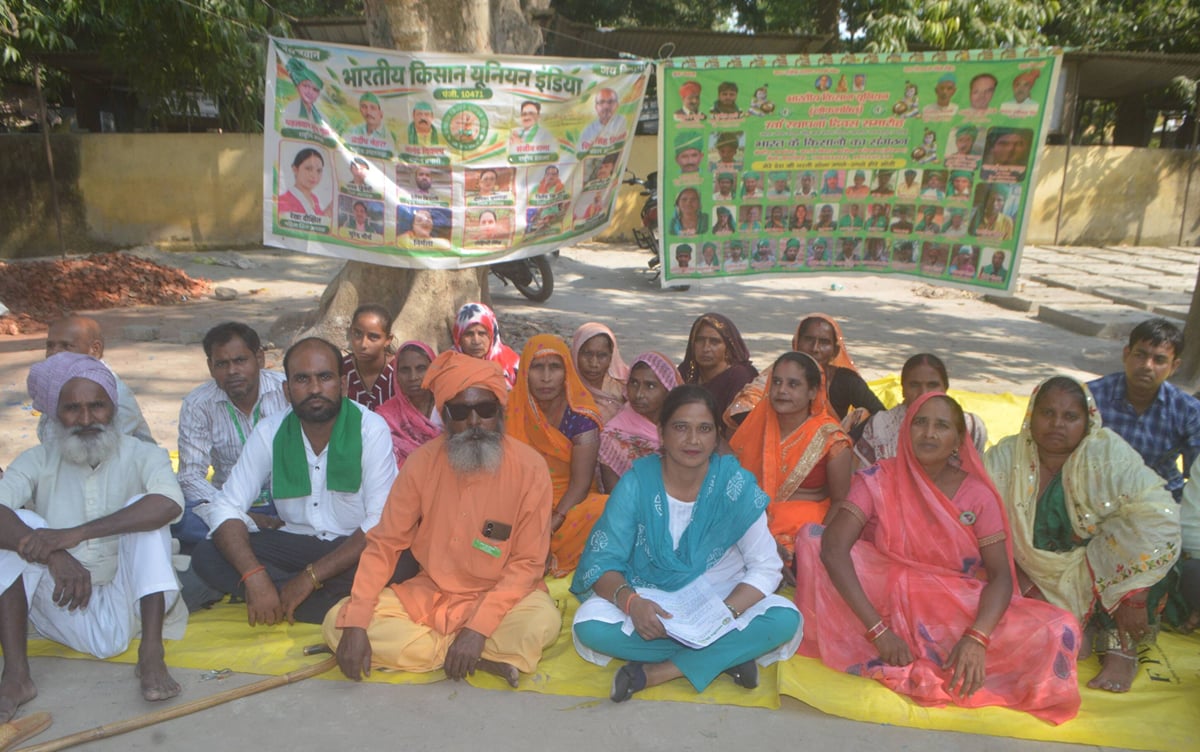 Hardoi News: तालाब और सरकारी भूमि से अतिक्रमण हटवाने की मांग