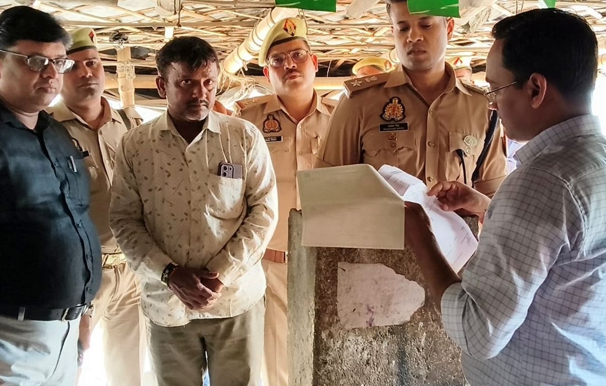 Mahoba News: खनिज के अवैध परिवहन व ओवरलोडिंग पर सख्ती के निर्देश