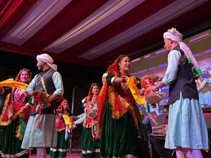 जय गोल्ज्यू महोत्सव में कार्यक्रम पेश करते कलाकार। संवाद