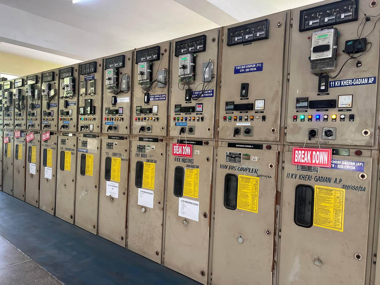Impact of the strike: Seven feeders down for two days; number of complaints exceeds 300