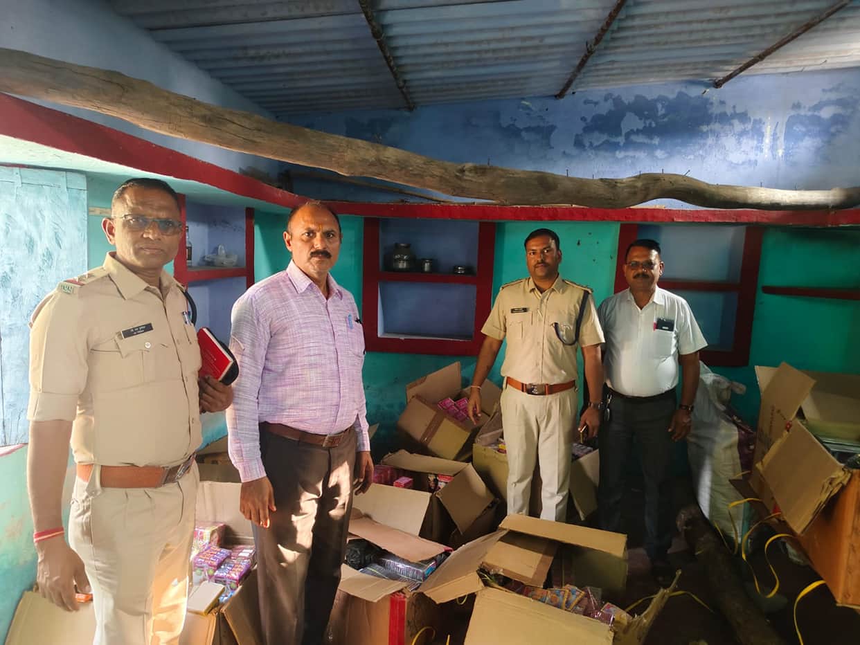 Sagar Police Seizes Illegal Crackers Worth Over 15 Lakhs Ahead of Diwali Across Multiple Locations