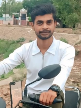 Prayagraj News: नदी किनारे मिला 18 वर्षीय युवक का शव, हत्या की आशंका