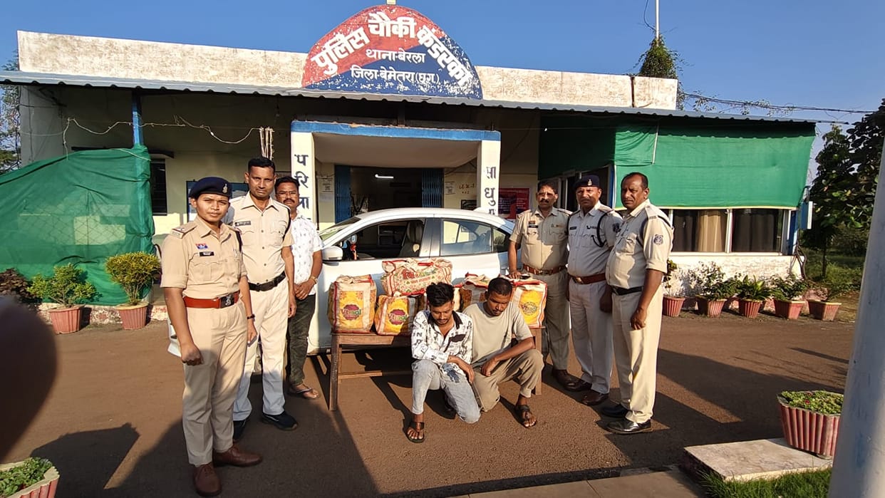 Bemetara: Two Liquor Smugglers Arrested While Transporting 750 Quarters of Liquor from Raipur to Borsi for Fes