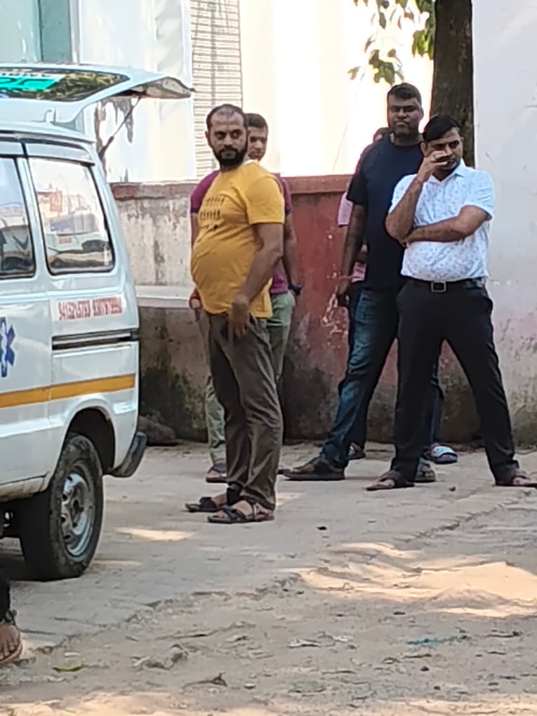 Prayagraj News: तस्वनी मौत मामले में परिजनों का स्कूल प्रशासन पर लापरवाही का आरोप